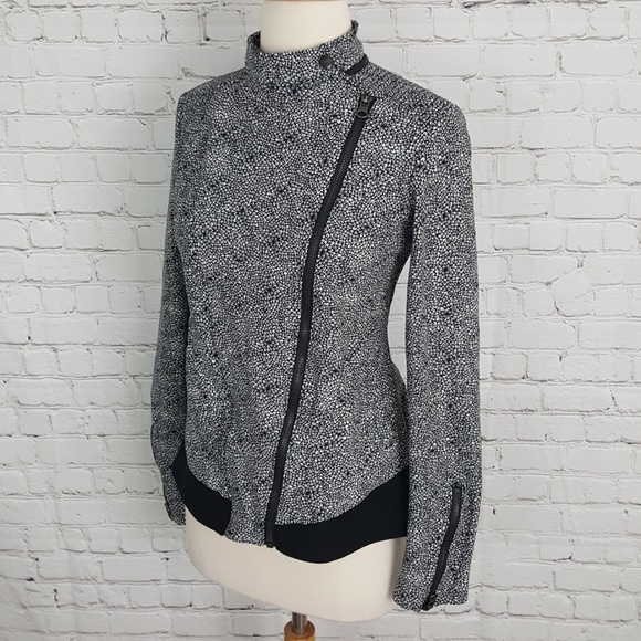 Lululemon Bust A Move Jacket Plush Petal 4 HAS HOOD - Picture 4 of 10